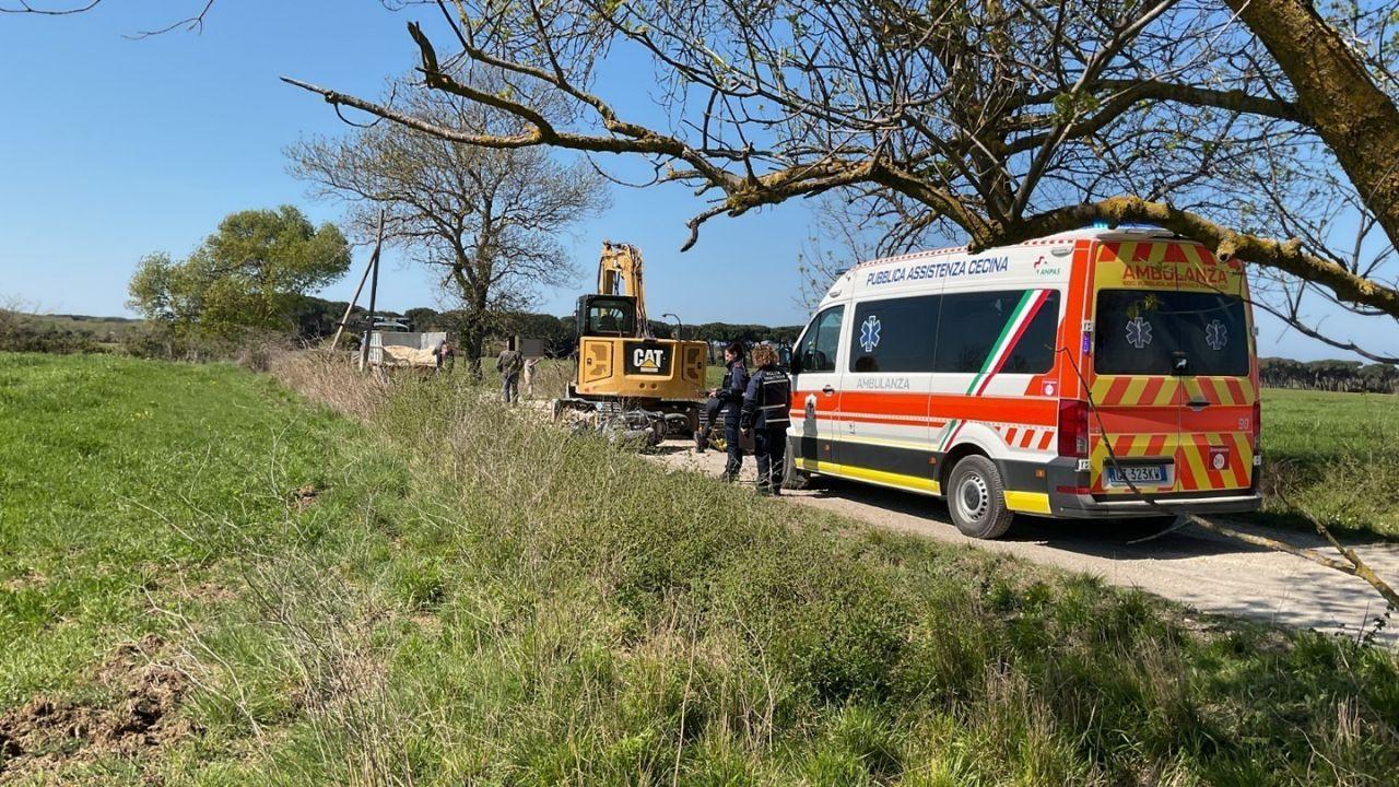 
	L'incidente fra lo scooter e l'escavatore

