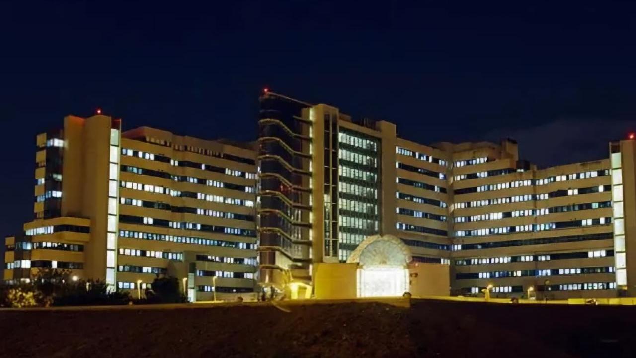 Intervento chirurgico record al Brotzu, rimosse 25 masse tumorali dall’addome di una paziente