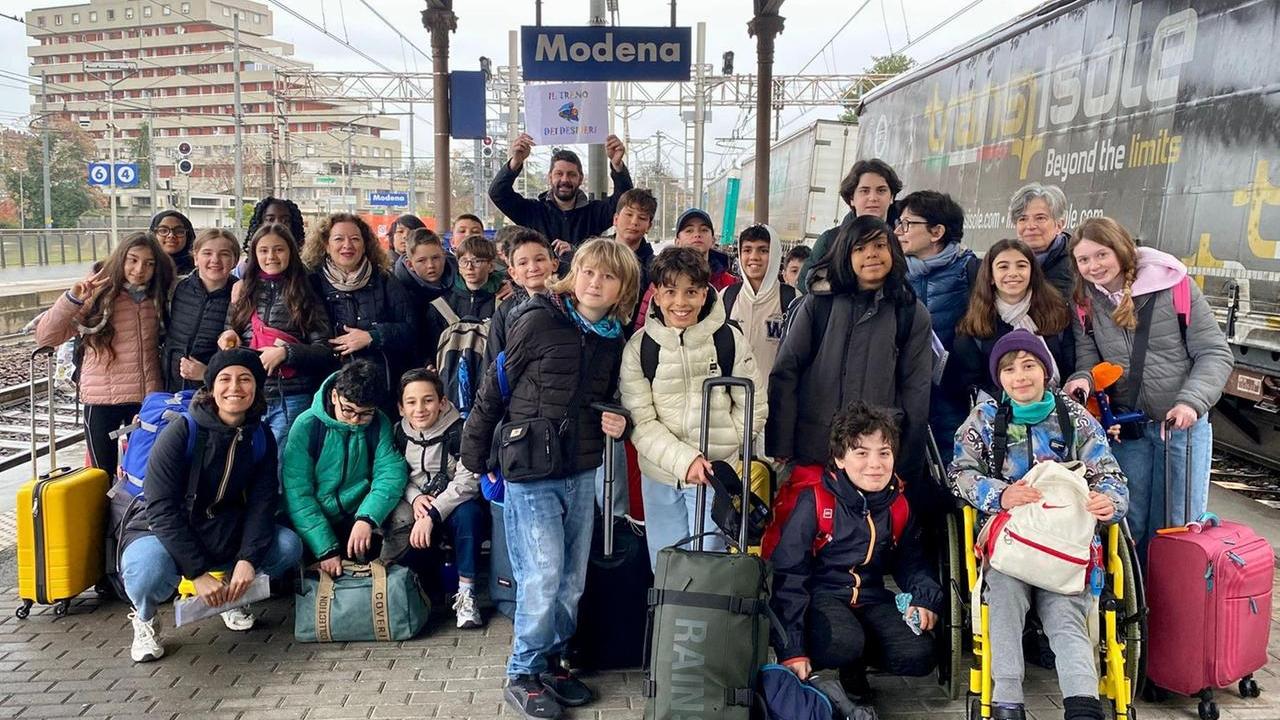 La partenza degli studenti modenesi