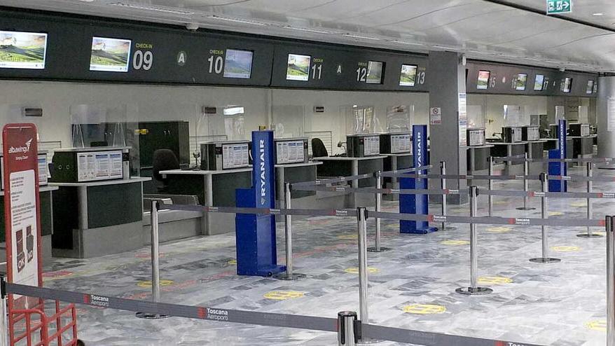 Viaggi, c’è la paura del blocco all’estero: sempre più cancellazioni. I consigli degli operatori: «Timori irrazionali»