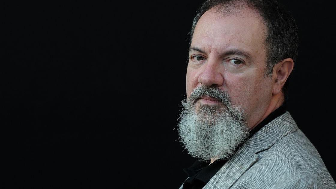 Carlo Lucarelli: «La Sardegna isola di banditi era un cliché, ora la criminalità è colonizzata»