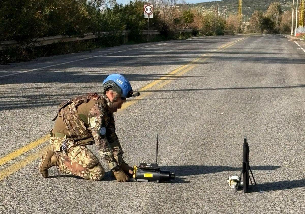 Drone armato cade in Libano, delicata operazione della Brigata Sassari per disinnescarlo: cosa è successo