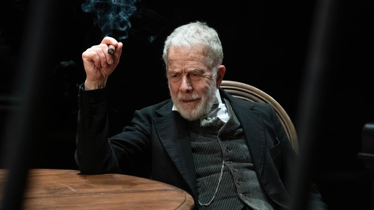 Ferrara, Lavia in scena al Comunale: «Servono attori giusti, qui ci sono»