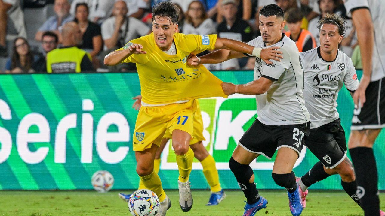 Un'azione del match d'andata