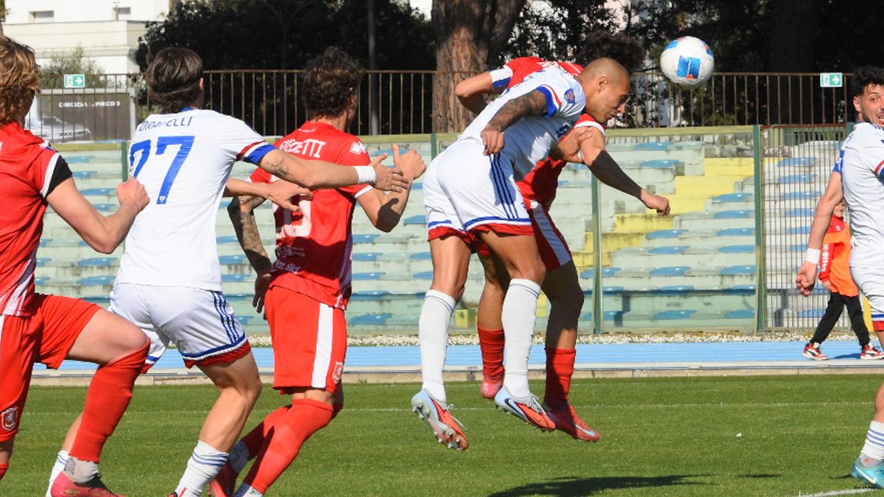 Un'azione del match (foto Agenzia Bf)