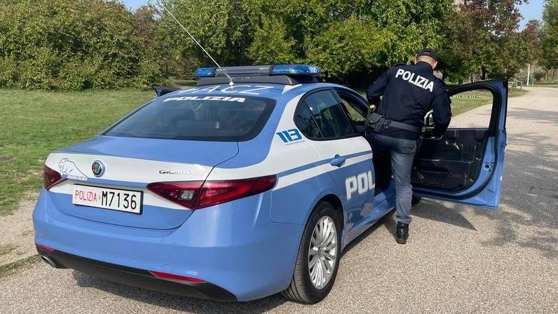 Sul posto la Polizia di Stato