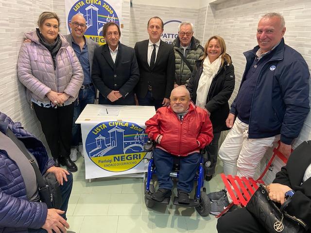 Comacchio, Negri apre la sua sede elettorale: «Saremo una grande squadra»
