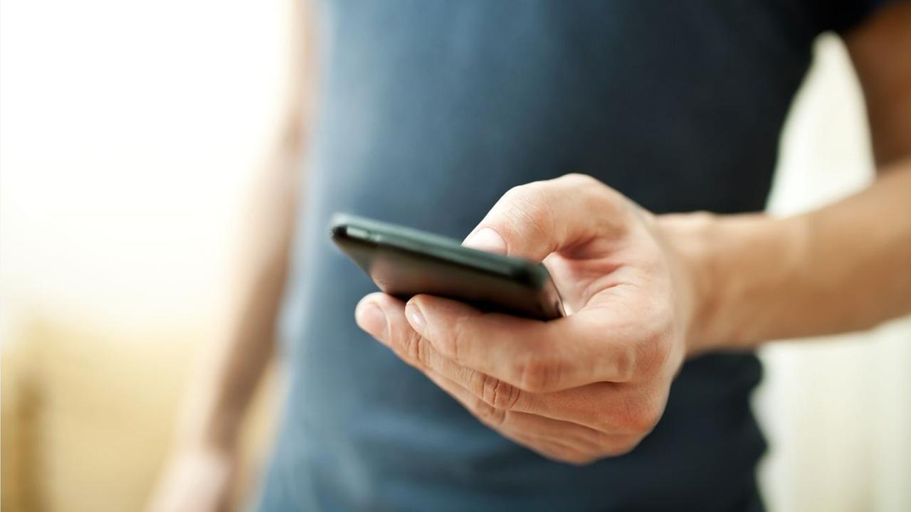 Telefonia, nuovi rincari su fisso e mobile: la crisi internazionale pesa anche sulle bollette – Cosa sta succedendo
