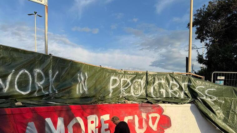 Livorno e il murale del cuore per Pippi e Odu: «Per noi un sogno che si realizza»<br>