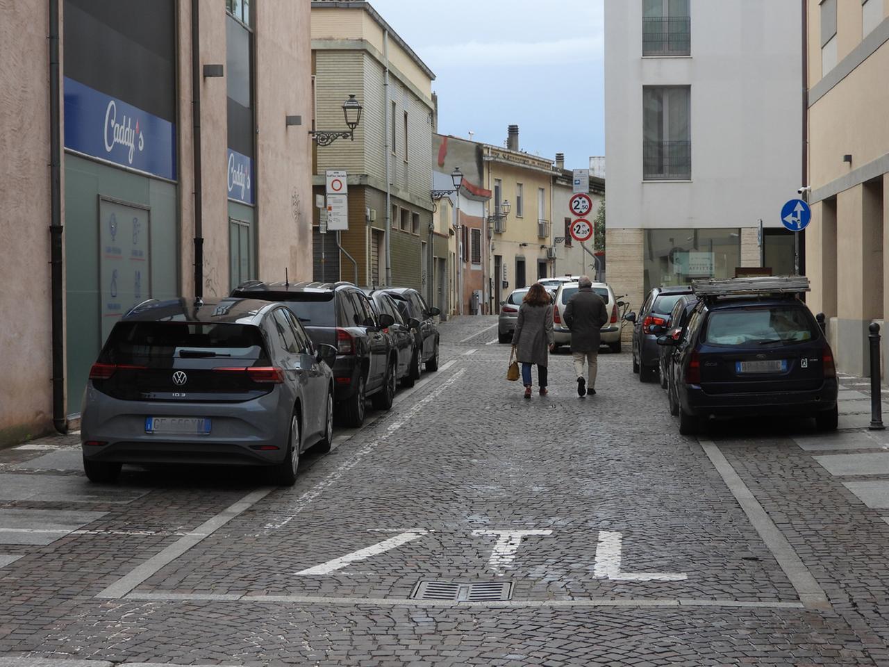 Oristano Ztl in una strada del centro cittadino