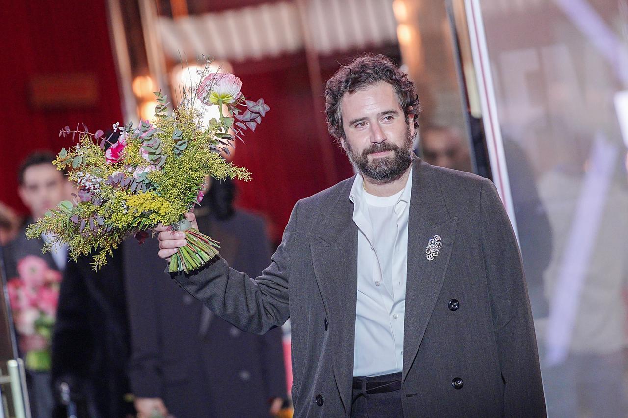 Tommaso Paradiso torna in concerto in Sardegna: data, biglietti e info