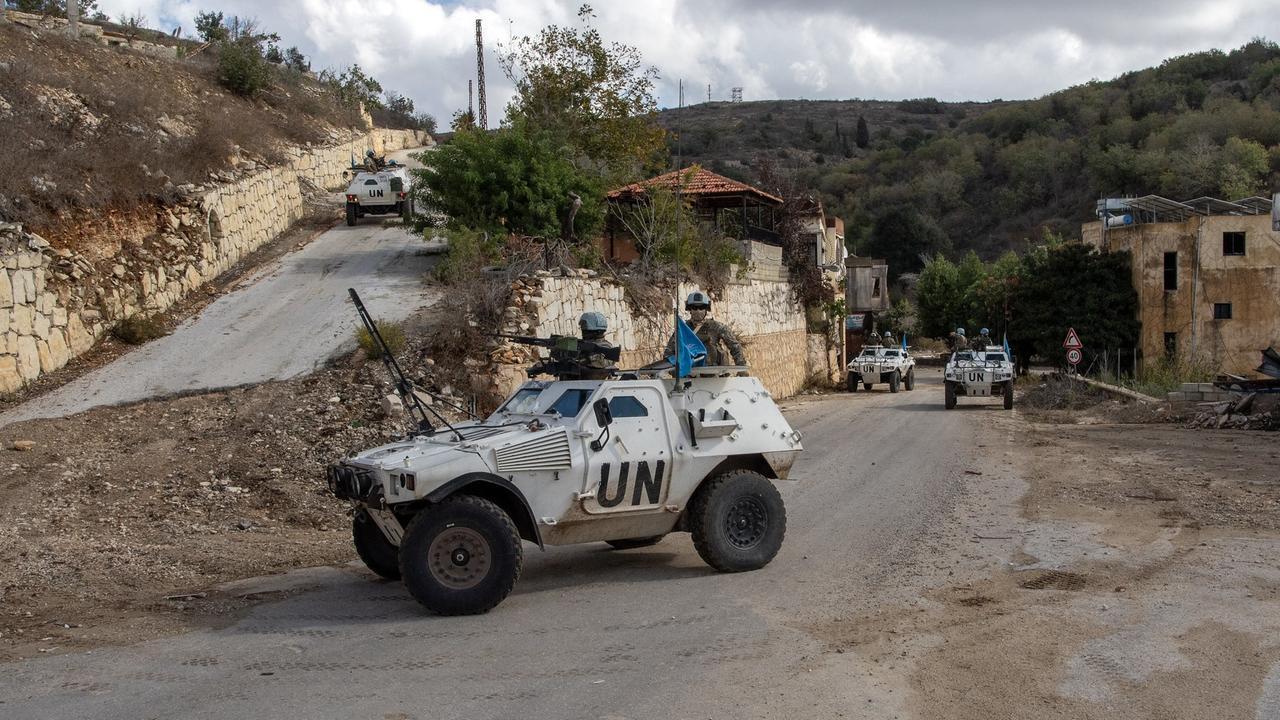 Libano, esplosione investe un convoglio dell’Unifil: altri due caschi blu morti – Cosa sappiamo