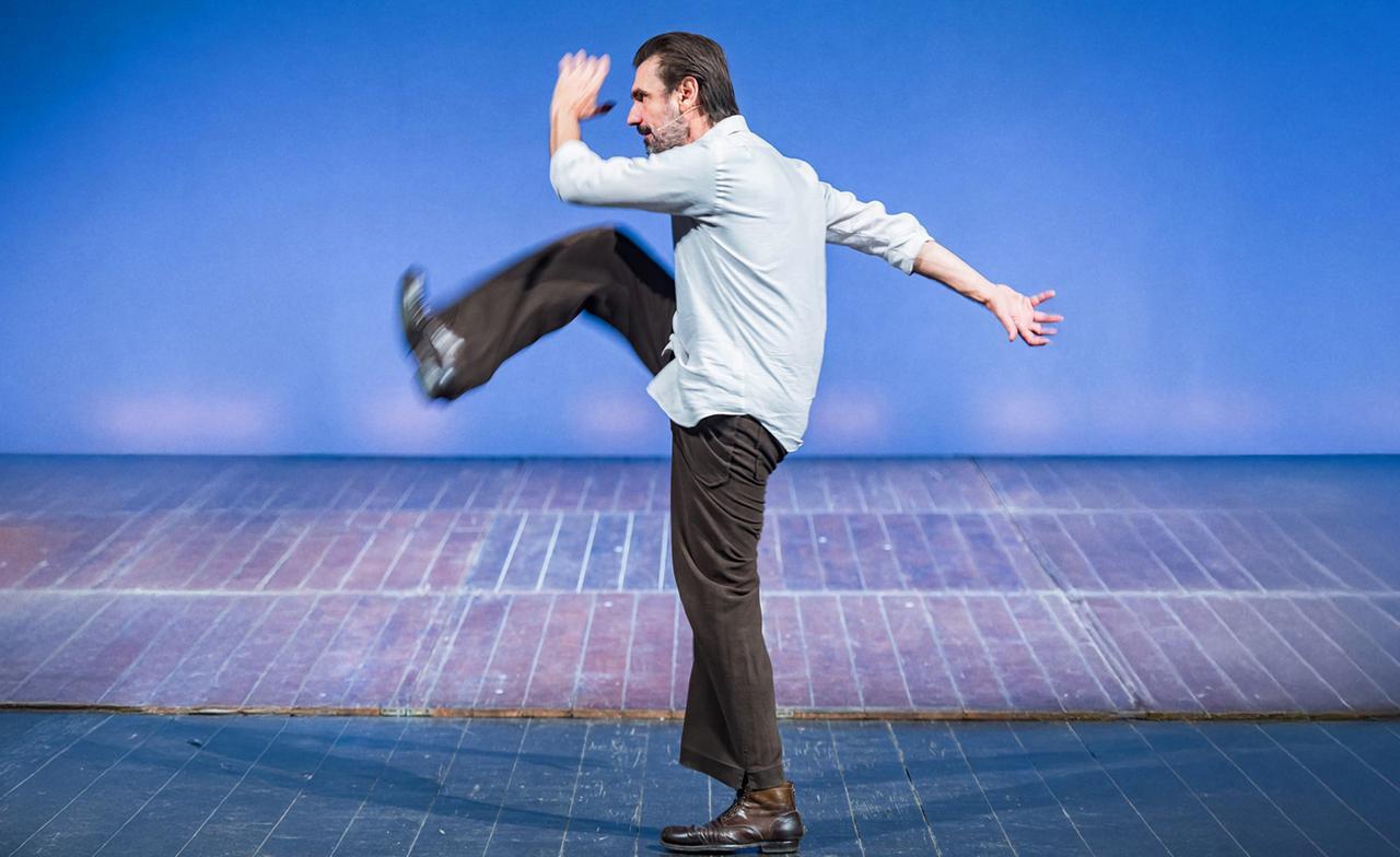 
	Fabrizio Gifuni arriva a Modena

