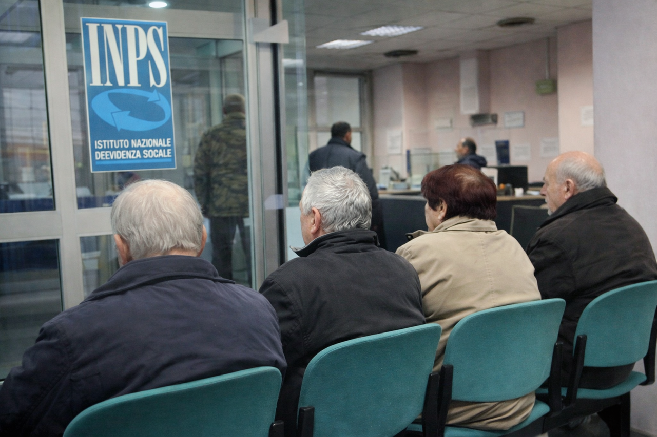 Pensioni di aprile, pagamenti da domani: il calendario e le possibili variazioni nel cedolino