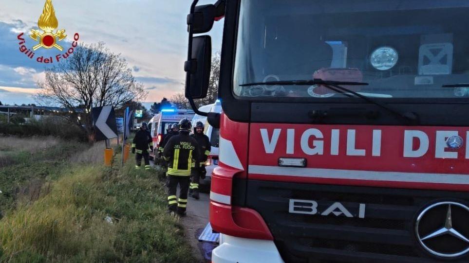 I mezzi di soccorso sul luogo della tragedia