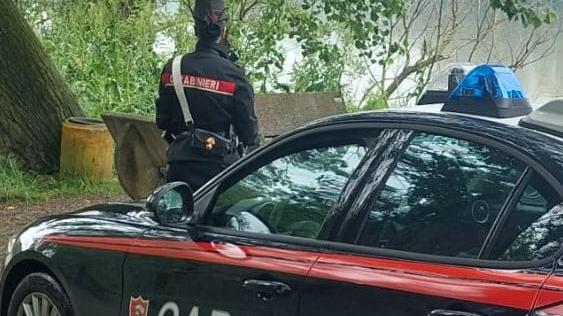 Novellara, fa un’apprezzamento a una ragazza: violenta rissa a colpi di tubi di ferro e bastoni tra indiani e pakistani. Sette arresti