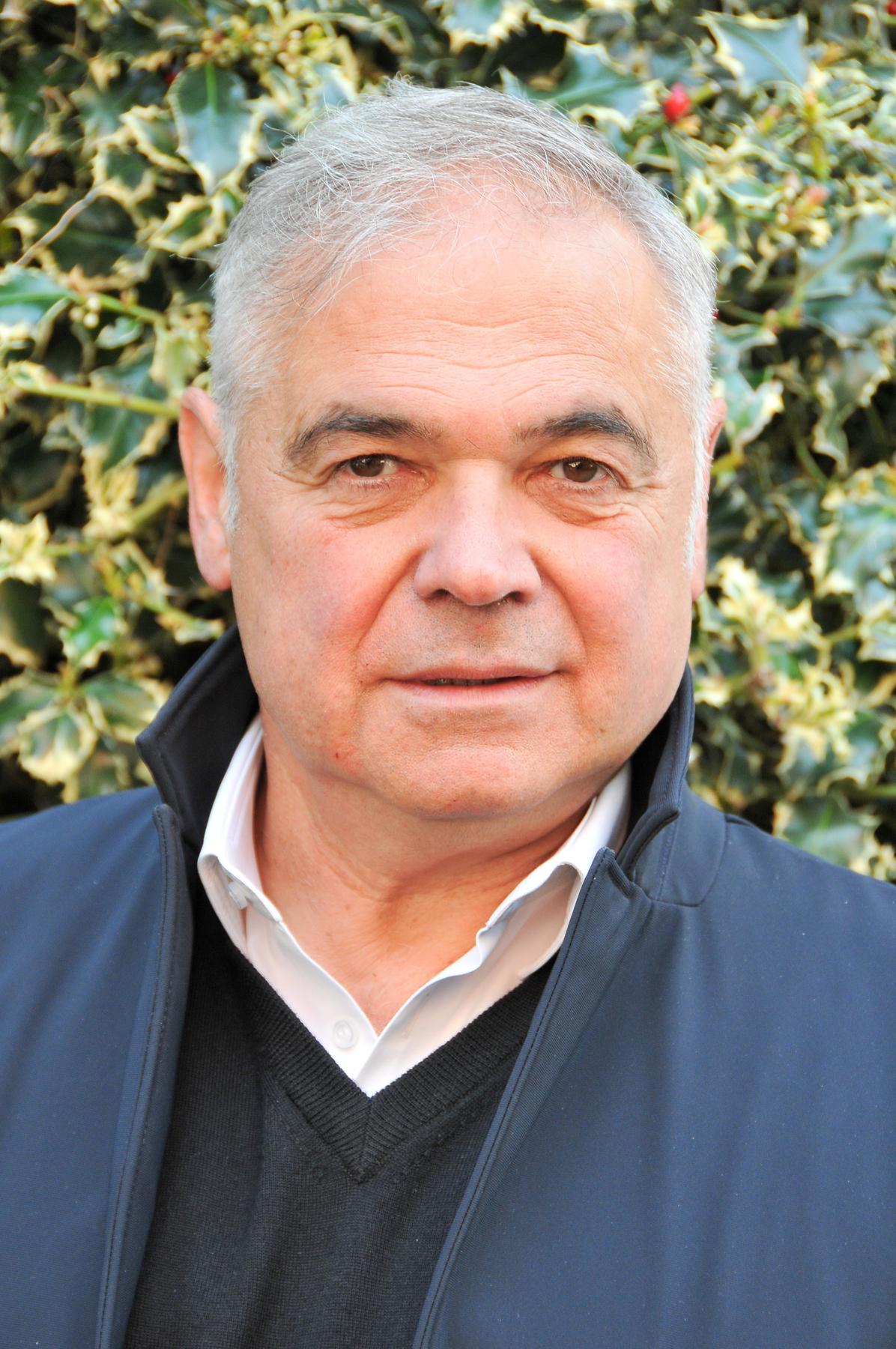 Il medico assessore fa un post su Facebook sulle liste d’attesa: l’Ausl diffida il dottor Carlo Boni