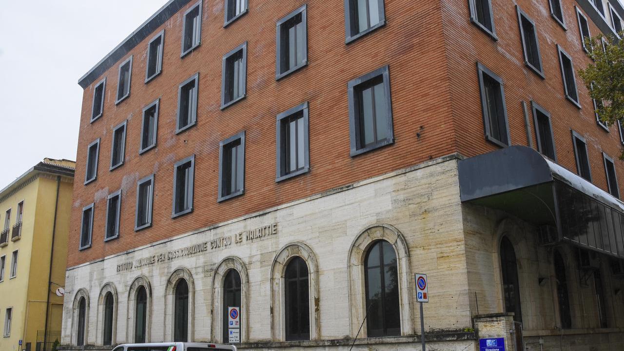 Il distretto dell'Asl in via Don Minzoni (foto d'archivio)