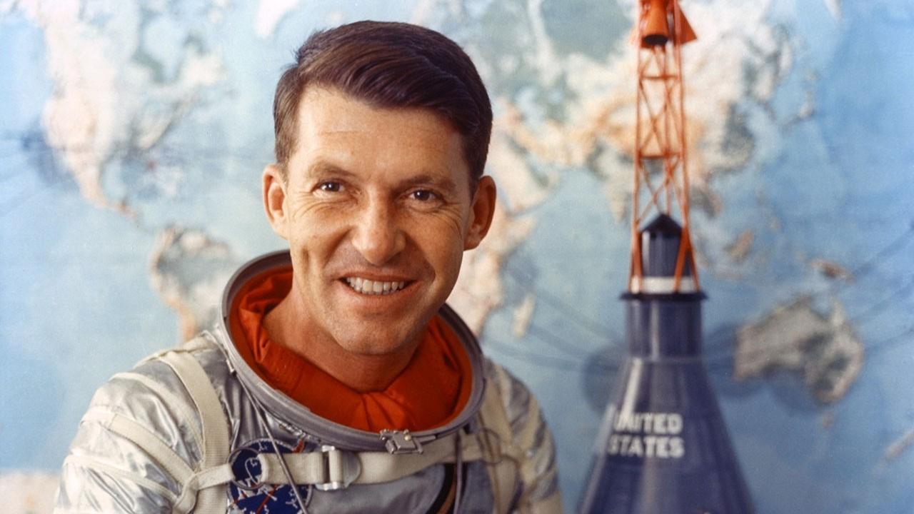 L'astronauta Walter Schirra, originario di Ghilarza