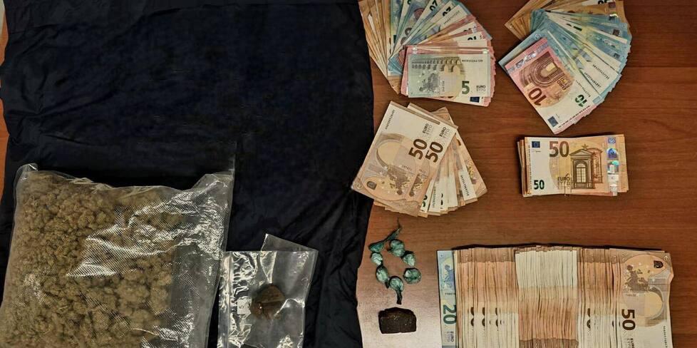 Ferrara, marijuana nell’auto e quasi 9mila euro in contanti