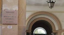 Lucca, ammanchi nelle casse del Tribunale: condanna con sconto per un impiegato<br>