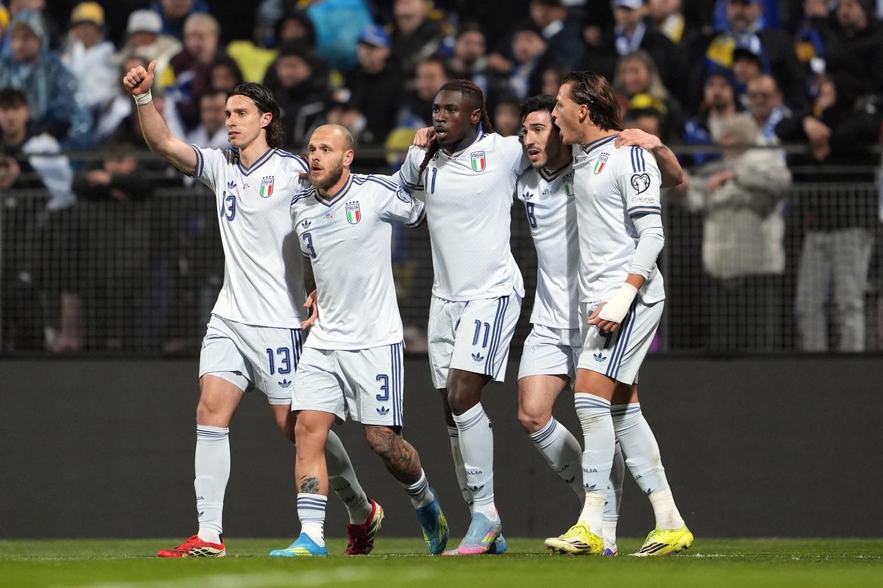 Bosnia-Italia 0-1: bellissimo gol di Kean. Espulso Bastoni – Diretta
