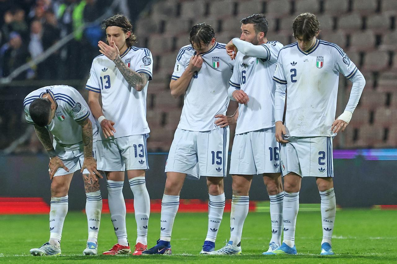 Bosnia-Italia 5-2 ai rigori, altro disastro: terzo Mondiale di fila senza gli azzurri. Gattuso in lacrime: «Chiedo scusa»