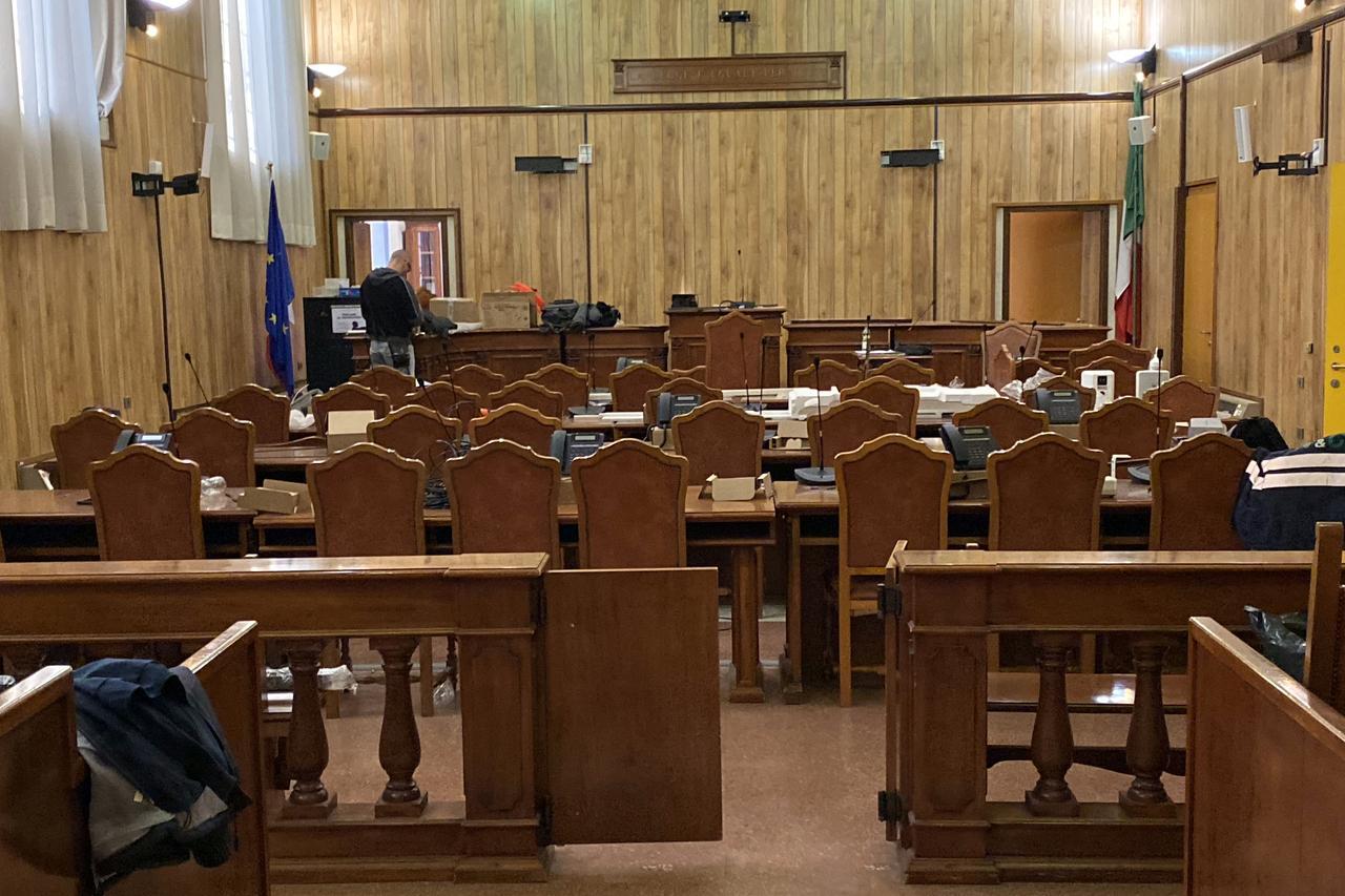 Anziani derubati a Vigarano Mainarda, condannata una 59enne