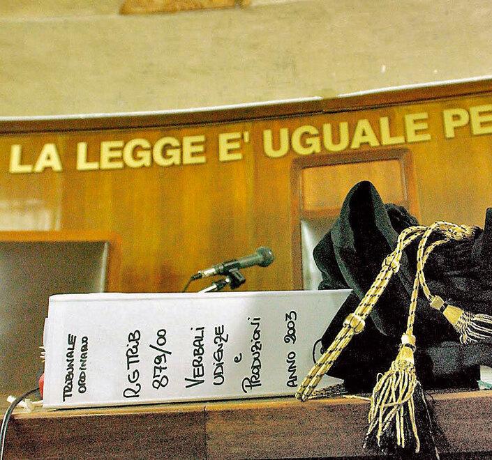 Barga, lavoratori clandestini sfruttati: tre a processo per “caporalato”<br>
