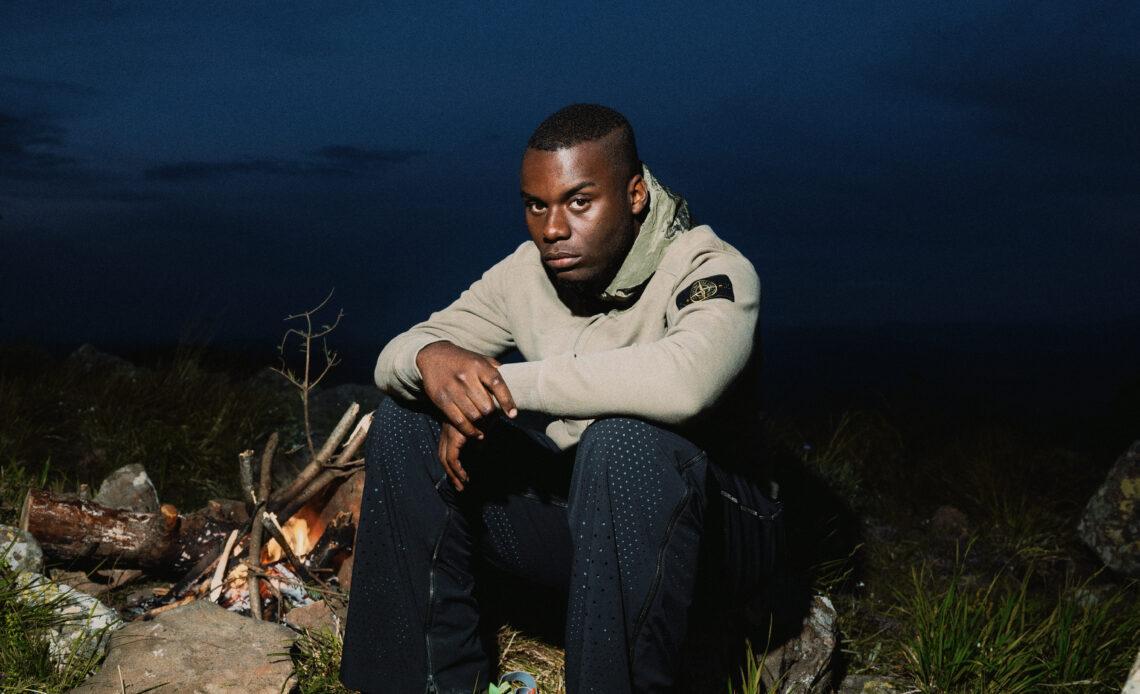 Dall’affido alla povertà, fino a Casa Base. Ora il rapper Suspect Cb ha firmato con la Universal e cantato con Ernia: «Reggio è la mia ispirazione»