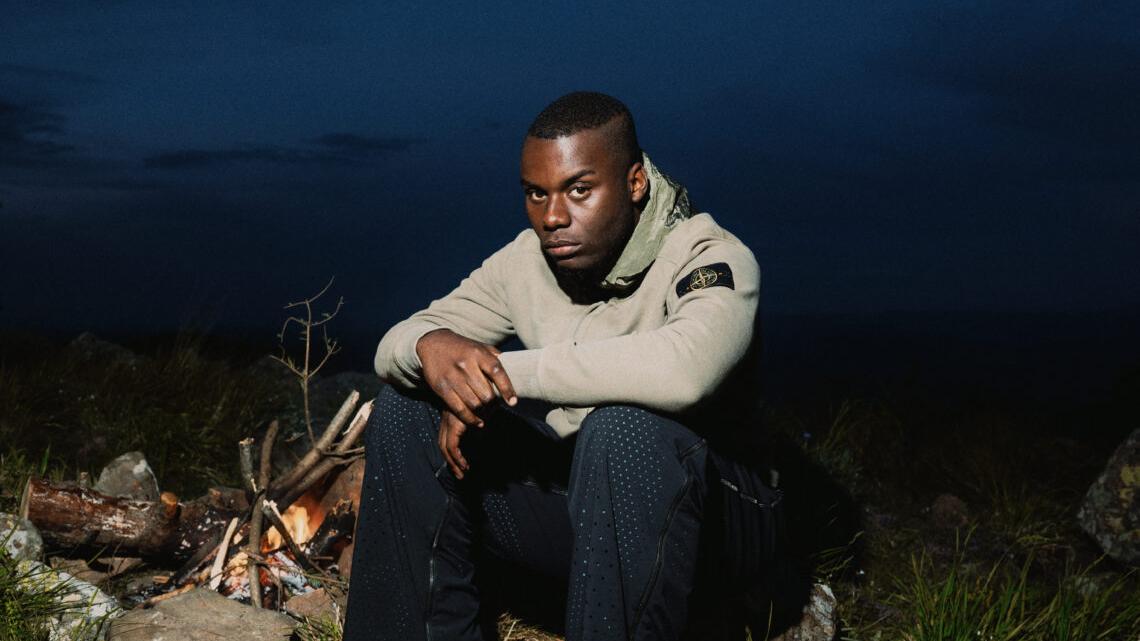 Dall’affido alla povertà, fino a Casa Base. Ora il rapper Suspect Cb ha firmato con la Universal e cantato con Ernia: «Reggio è la mia ispirazione»