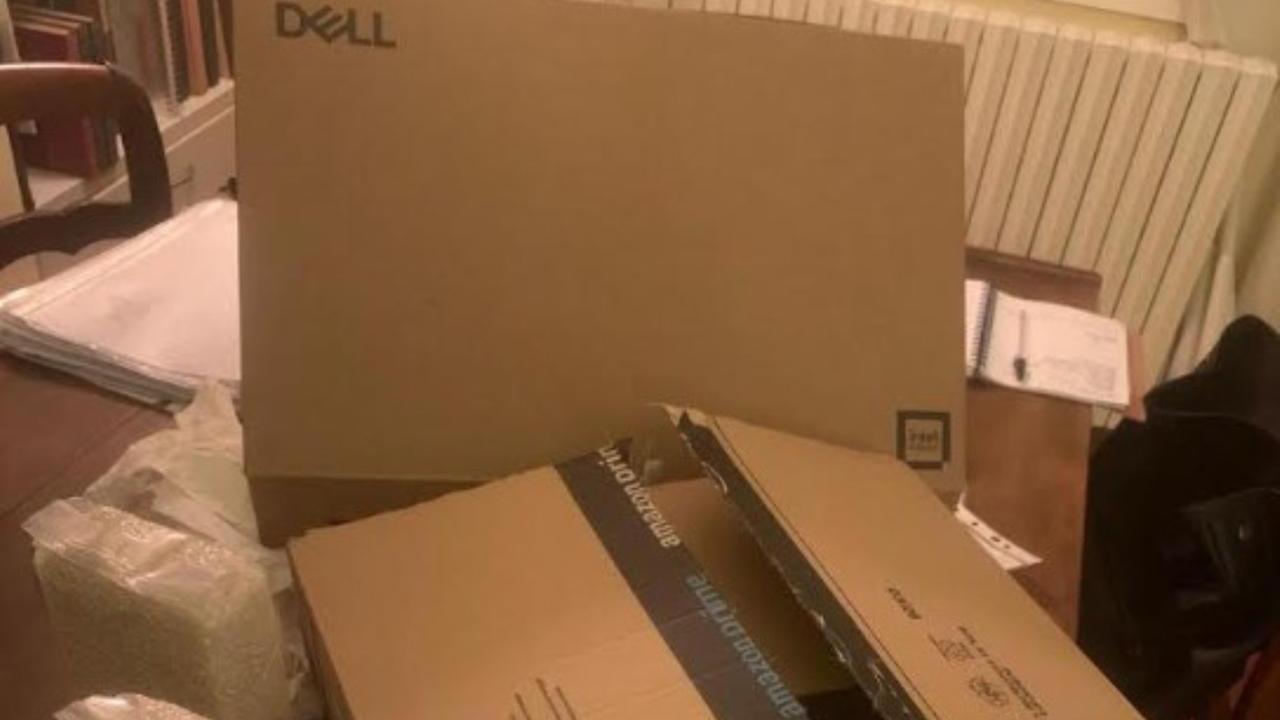 Il pacco Amazon con dentro il riso anziché il pc Dell