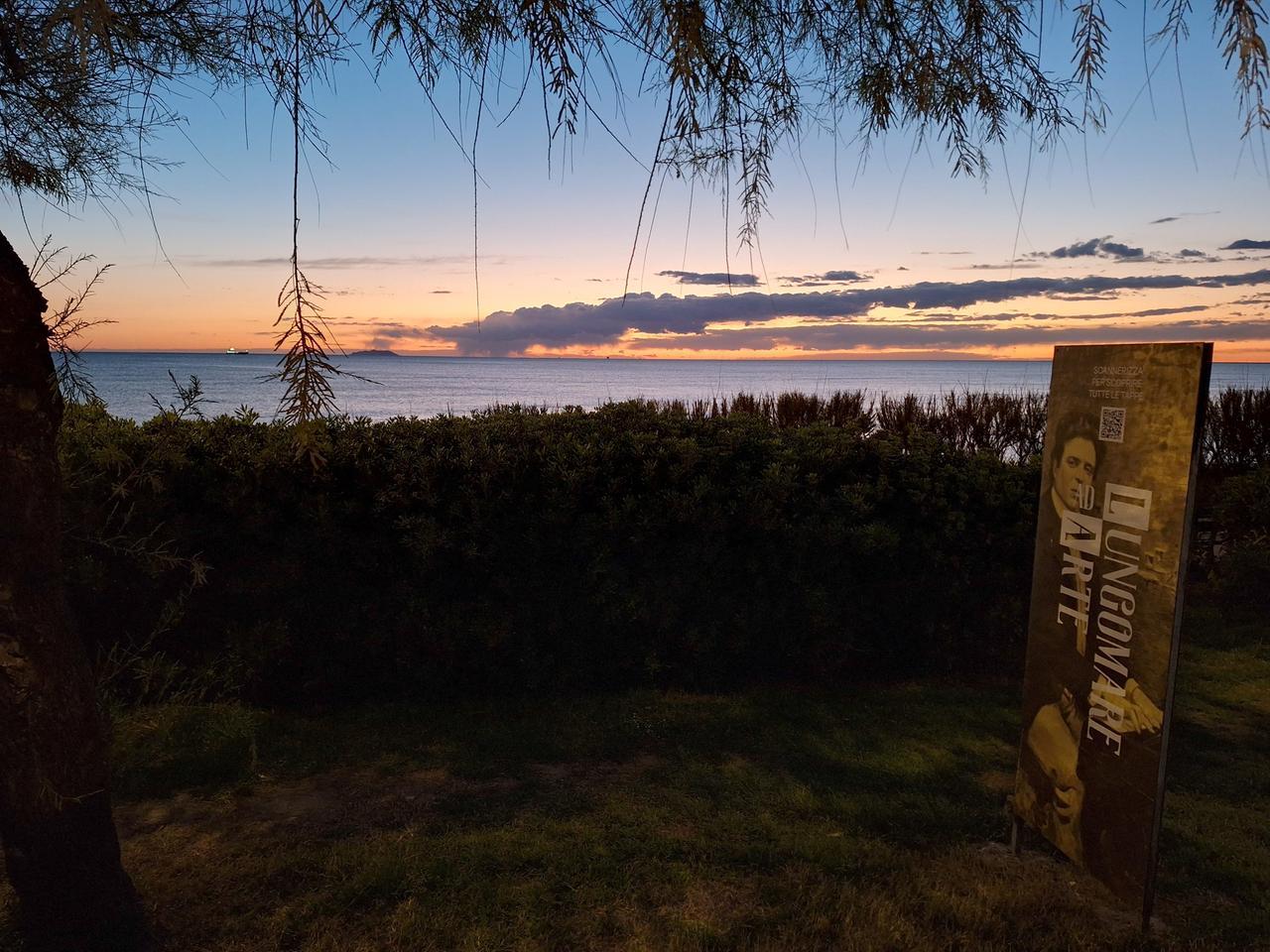 Livorno, è lungomare ad arte. Grazie Antonella Timore