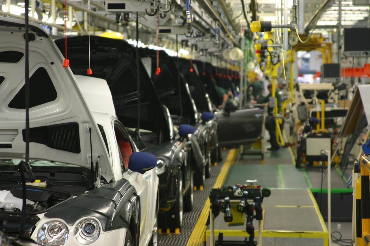 Auto ibride a rischio incendio, l’annuncio di Stellantis per 700mila veicoli – Ecco i marchi e che cosa succede