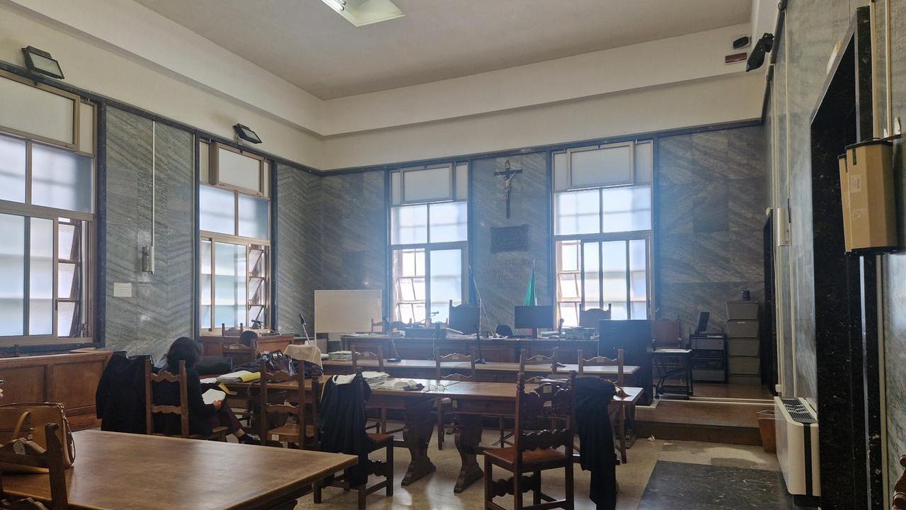 Sassari, madre manda 14mila messaggi di minacce alla figlia minorenne: ora rischia una condanna a 5 anni