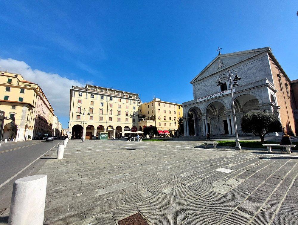 Livorno, la zona rossa si trasferisce da Garibaldi al cuore della città