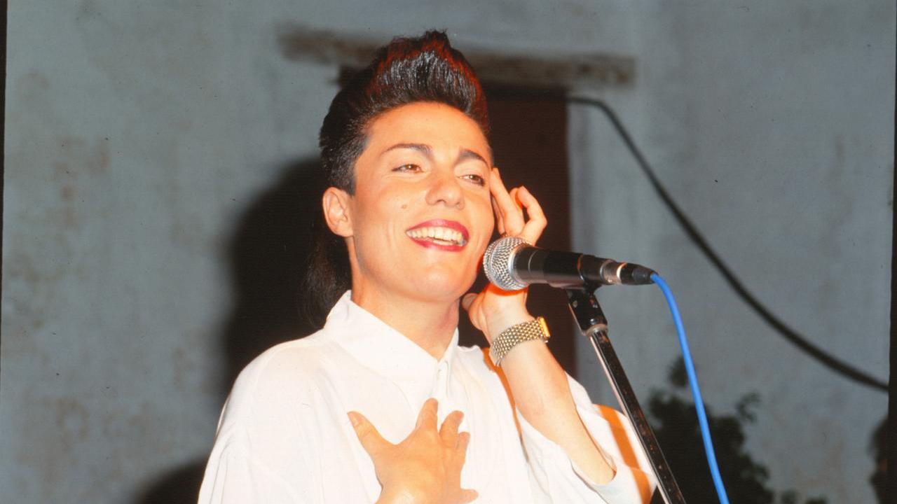 La canzone “Alghero” di Giuni Russo compie 40 anni. Ma la serata tributo del 31 luglio non si farà: è polemica