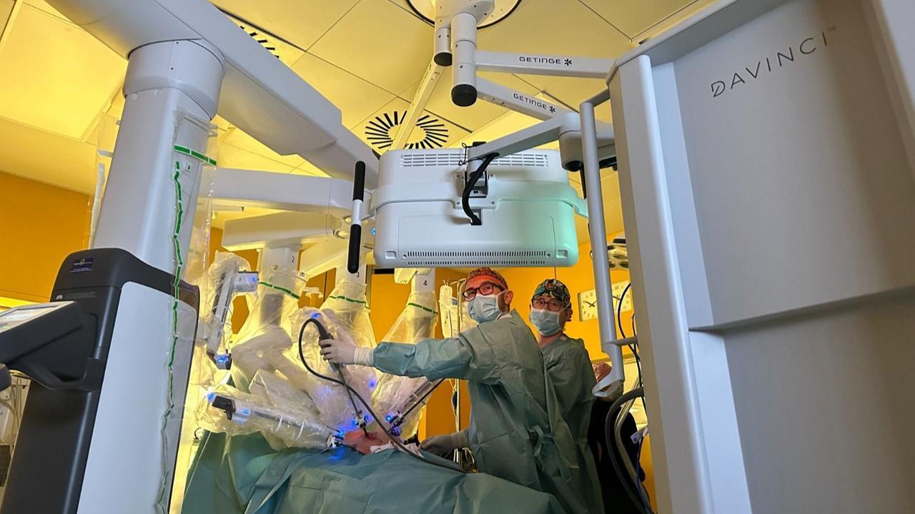 Al Policlinico arriva il nuovo robot 3D per interventi chirurgici mini invasivi: meno dolore e guarigione più rapida