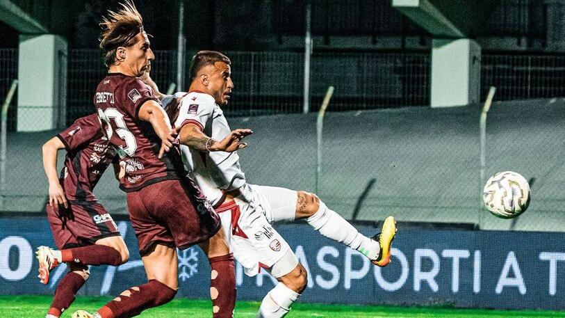 Un’azione del match tra i granata e gli emiliani