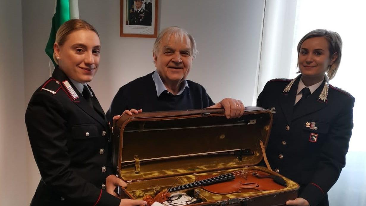 La viola rubata al fratello di Romano Prodi era a casa di un minorenne indagato per un altro furto