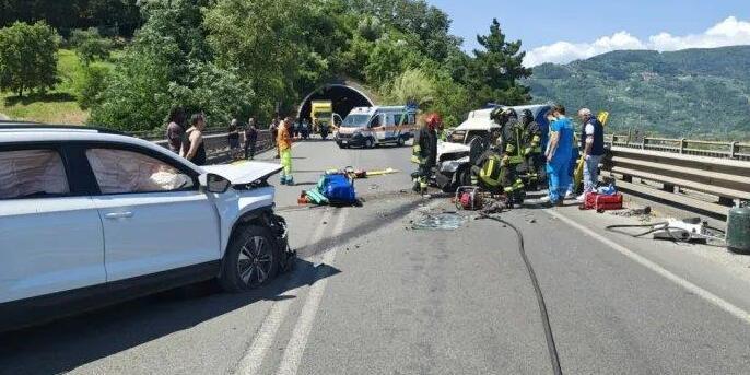 
	Un incidente sulla variante di Ponte a Moriano

