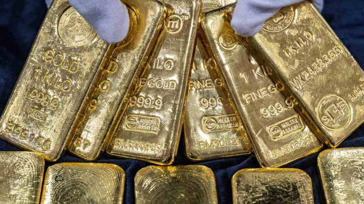 Prato, il lingotto rubato è stato trovato nell’ufficio del poliziotto ma non era d’oro