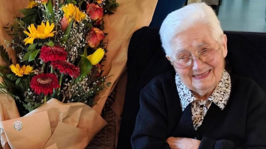 Comunità in festa per il secolo di vita di Giovanna Murgia: ecco chi è la neo centenaria