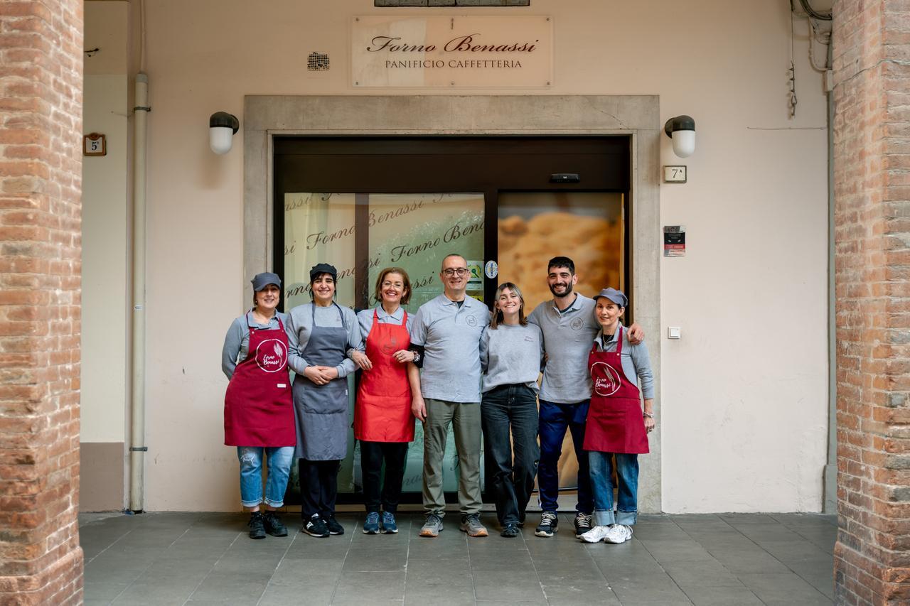 Il Forno Benassi di Correggio compie 90 anni: il suo gnocco è ormai leggendario. Lo cita anche Luciano Ligabue
