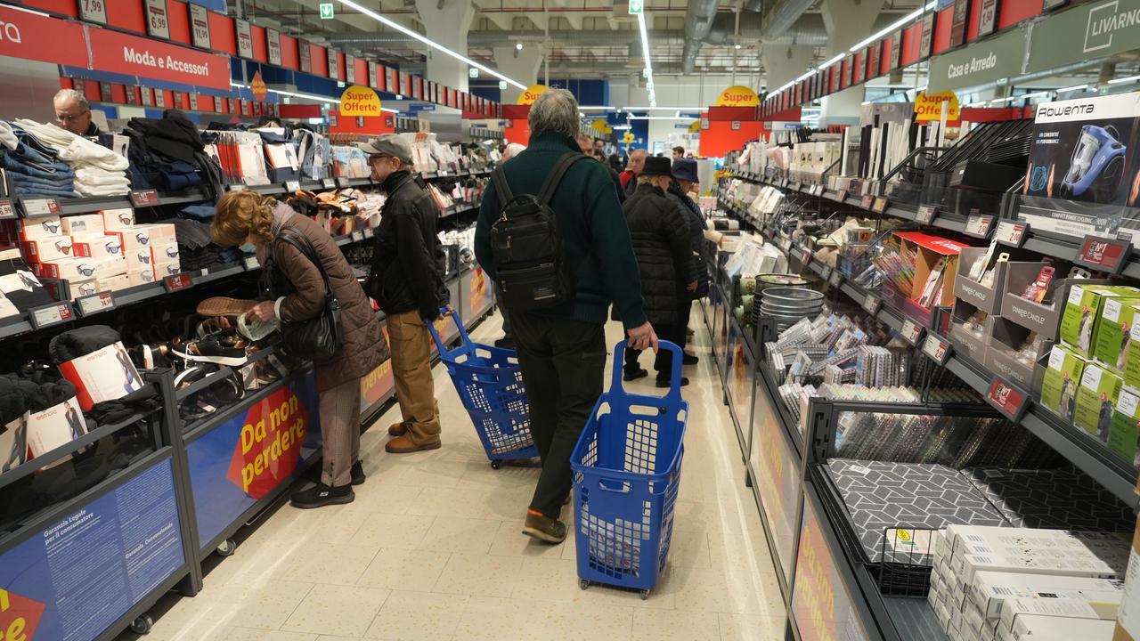 Pasquetta 2026, ecco quali supermercati restano aperti oggi: la lista