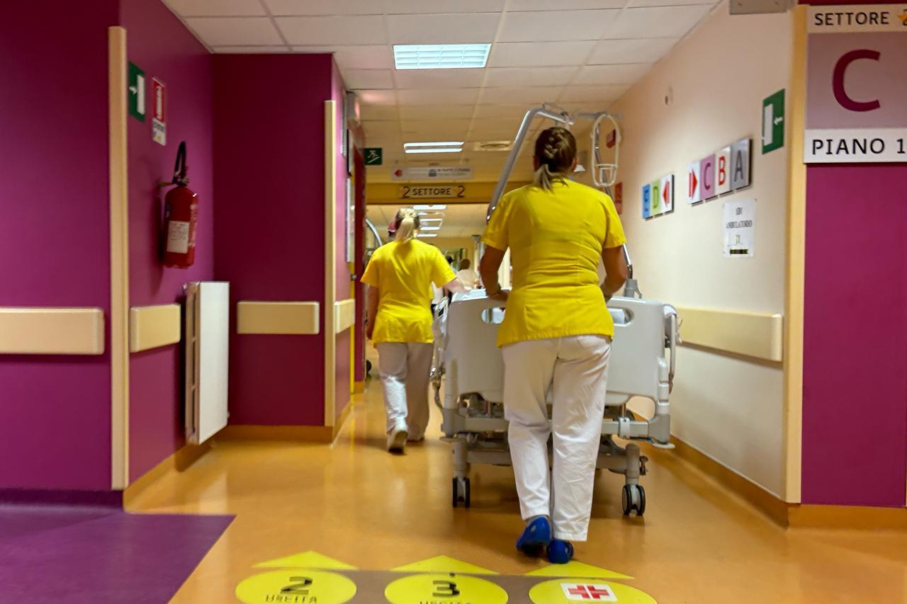 Visite ed esami appaltati al privato: a Ferrara sanità sempre più fragile