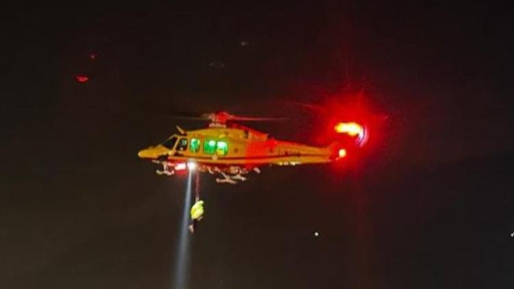 Prato, elicottero parte da Ravenna per soccorrere un novantenne di notte sulla Calvana