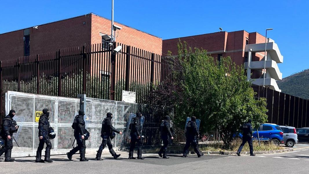 Una delle ultime operazioni contro lo spaccio di droga dentro la Dogaia