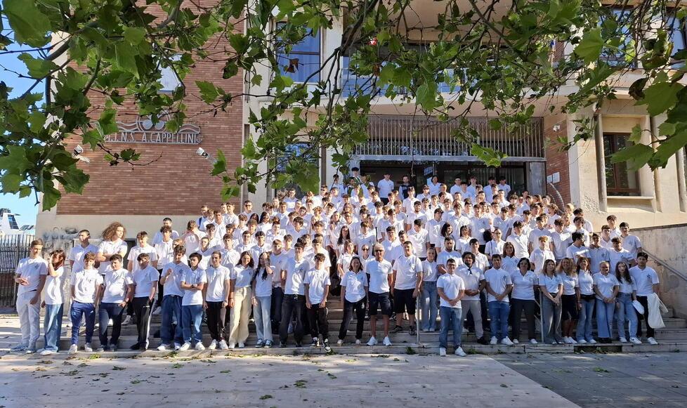 Livorno, il “manifesto” dei docenti contro violenza e repressione a scuola