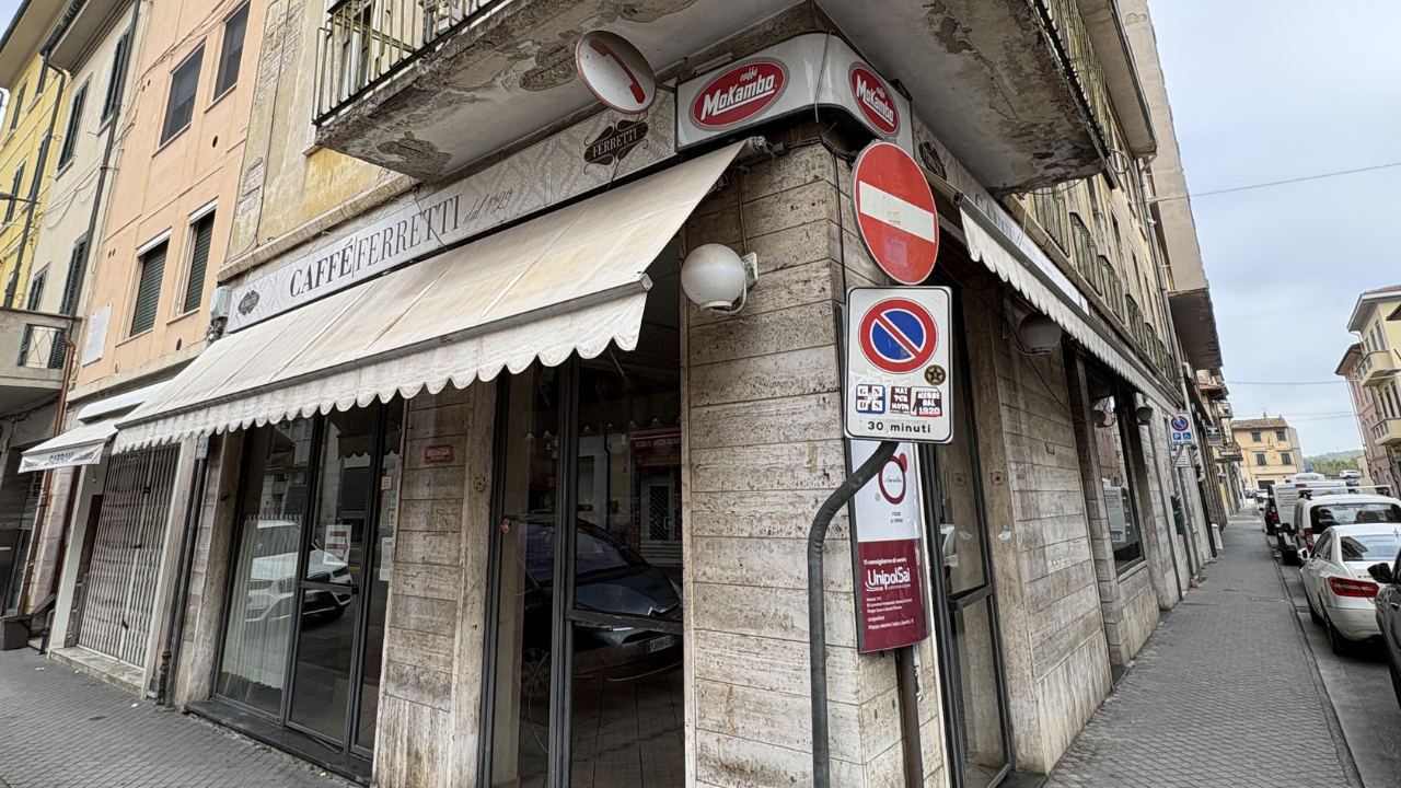 
	Il Caff&egrave; Ferretti in centro a Pontedera

